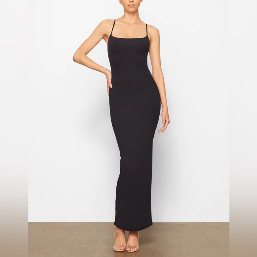 NWOT Skims Fits Everybody Long Slipdress Onyx SOLD OUT Maxi Adjustable Strap Med